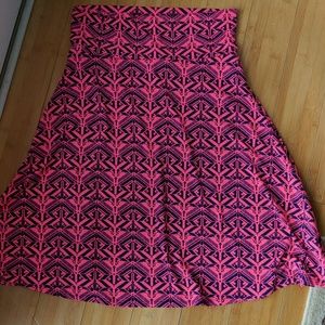 Medium pink and Navy LuLaRoe Azure skirt
